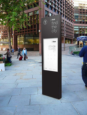 چین 55 اینچ 65 اینچ سفارشی کیوسک سفارشی تعاملی در فضای باز برای پذیرش خیابان / بلوک تامین کننده